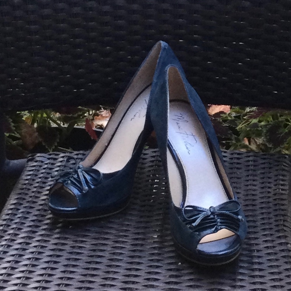 NEW Marc Fisher genuine suede teal green platform heels, cute bows
